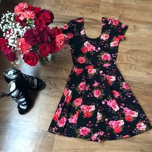 💋 5 for $50 - Skater Dress